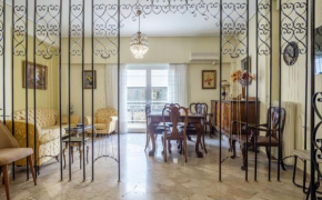 Vintage Maisonette City Center